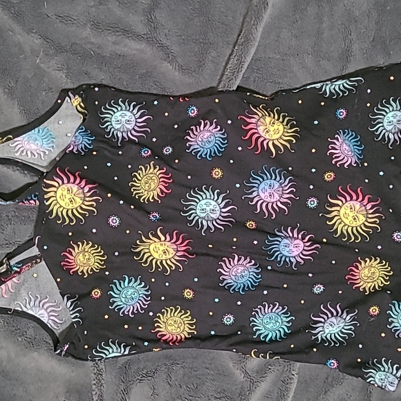 Women's M No Boundaries tank top - Picture 2 of 2